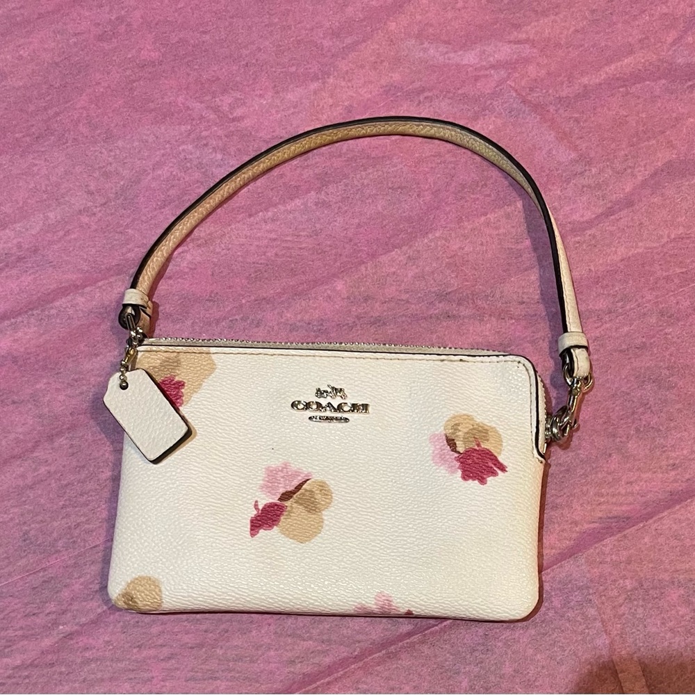 🌺🌼Coach floral wristlet